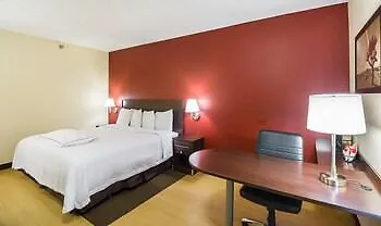 Hotel Red Roof + West 3*