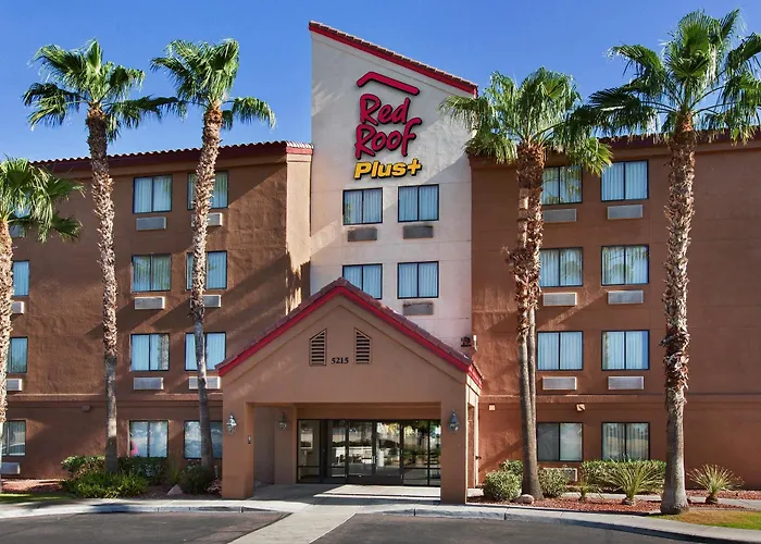 Hotel Red Roof + West 3*
