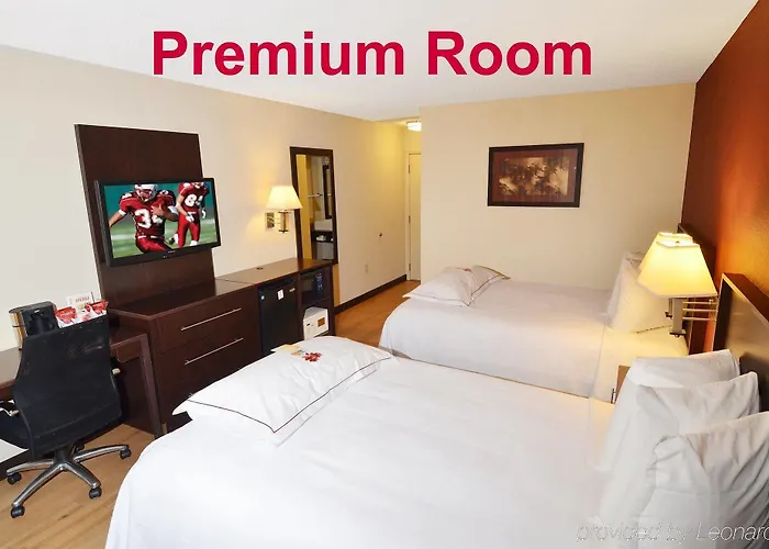Hotel Red Roof + West 3*